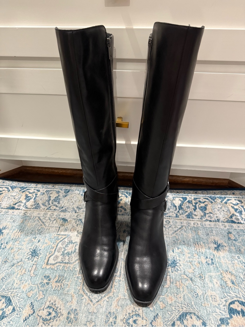 Classic Black Knee-High Leather Riding Boots
